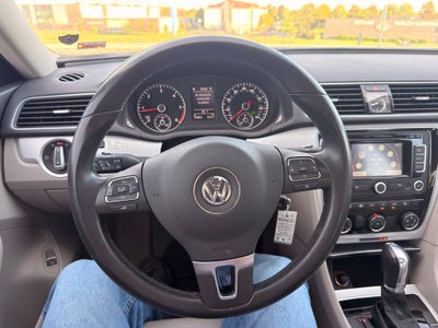 2013 Volkswagen Passat TDI SE w/Sunroof/Nav