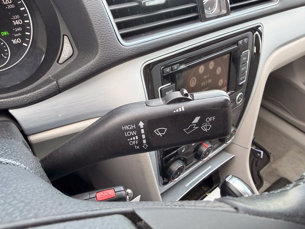 2013 Volkswagen Passat TDI SE w/Sunroof/Nav