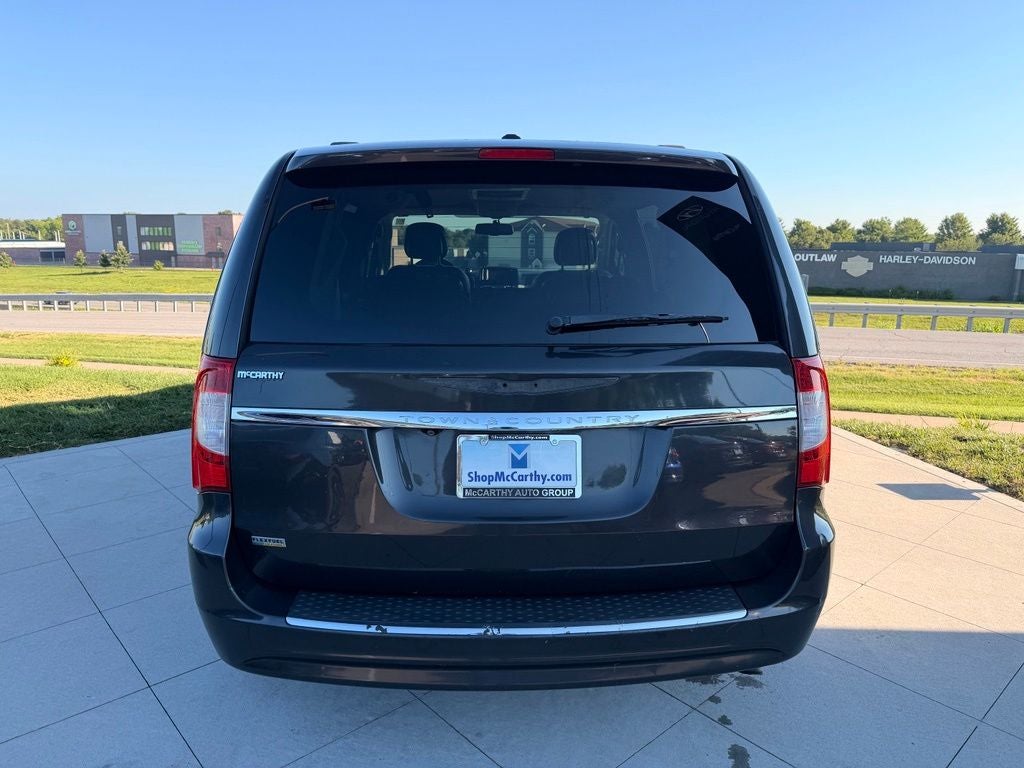 2012 Chrysler Town & Country Touring