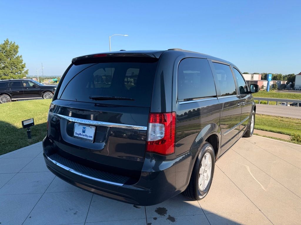 2012 Chrysler Town & Country Touring