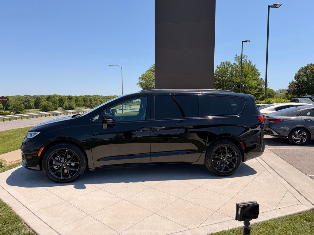 2024 Chrysler Pacifica Limited