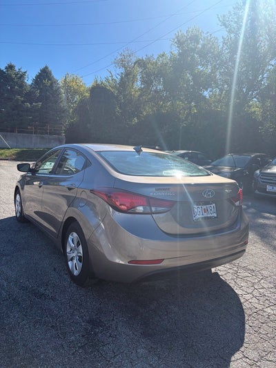 2016 Hyundai Elantra SE
