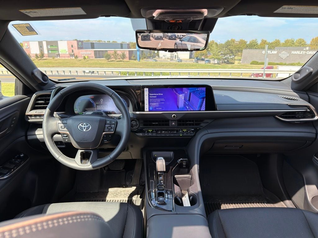 2025 Toyota Crown Signia Limited