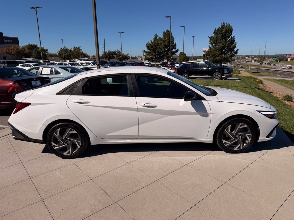 2025 Hyundai Elantra Hybrid SEL Sport