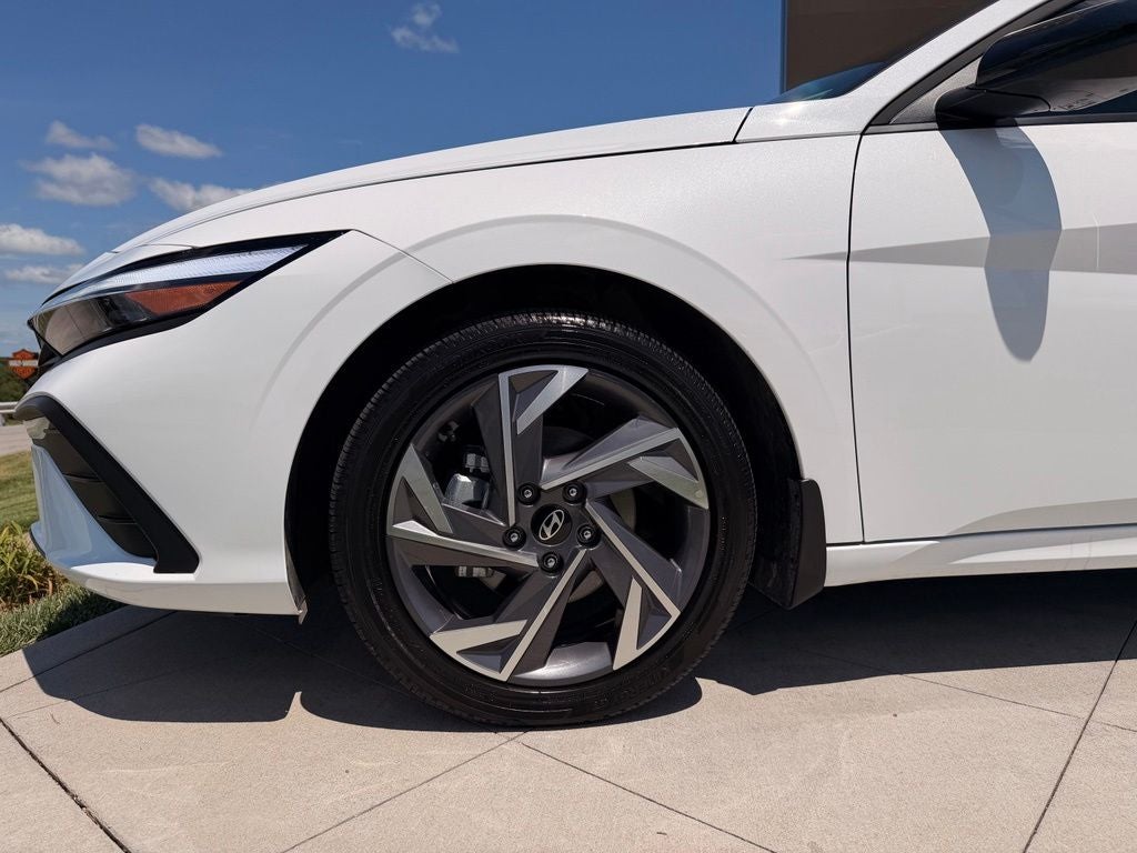 2025 Hyundai Elantra Hybrid SEL Sport