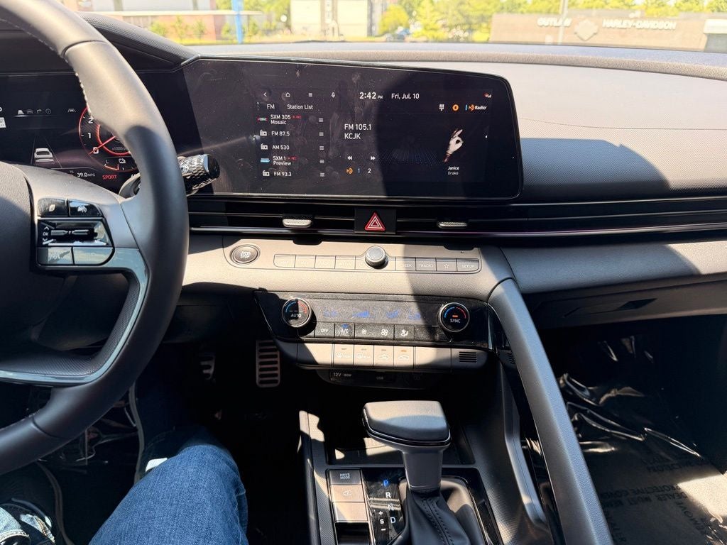 2025 Hyundai Elantra Hybrid SEL Sport