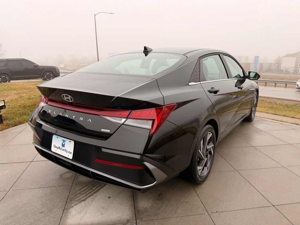 2025 Hyundai Elantra Hybrid Limited