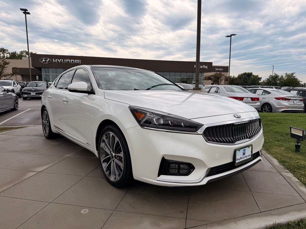 2017 Kia Cadenza Technology