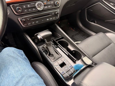 2017 Kia Cadenza Technology