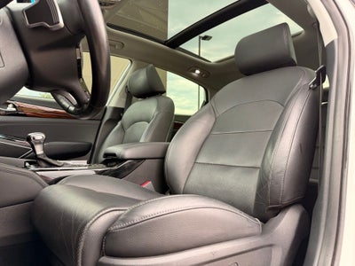 2017 Kia Cadenza Technology