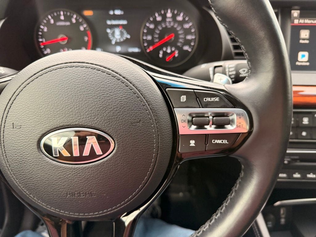 2017 Kia Cadenza Technology