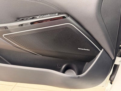 2017 Kia Cadenza Technology