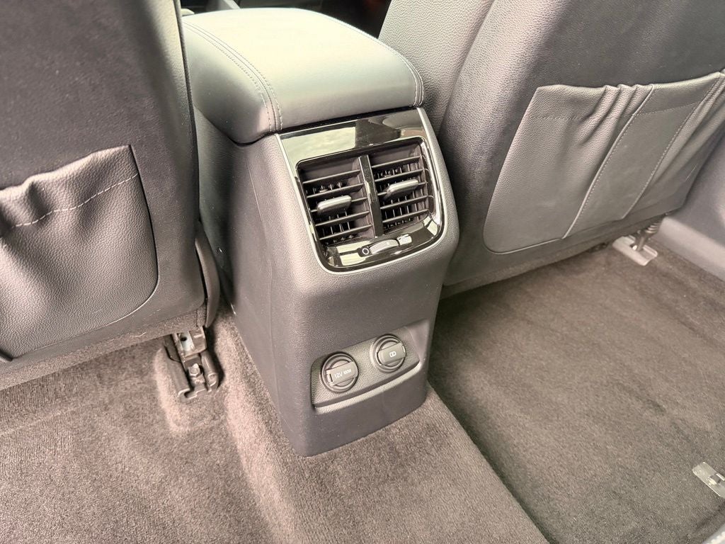 2017 Kia Cadenza Technology