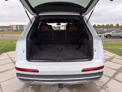 2021 Audi Q7 55 Prestige quattro