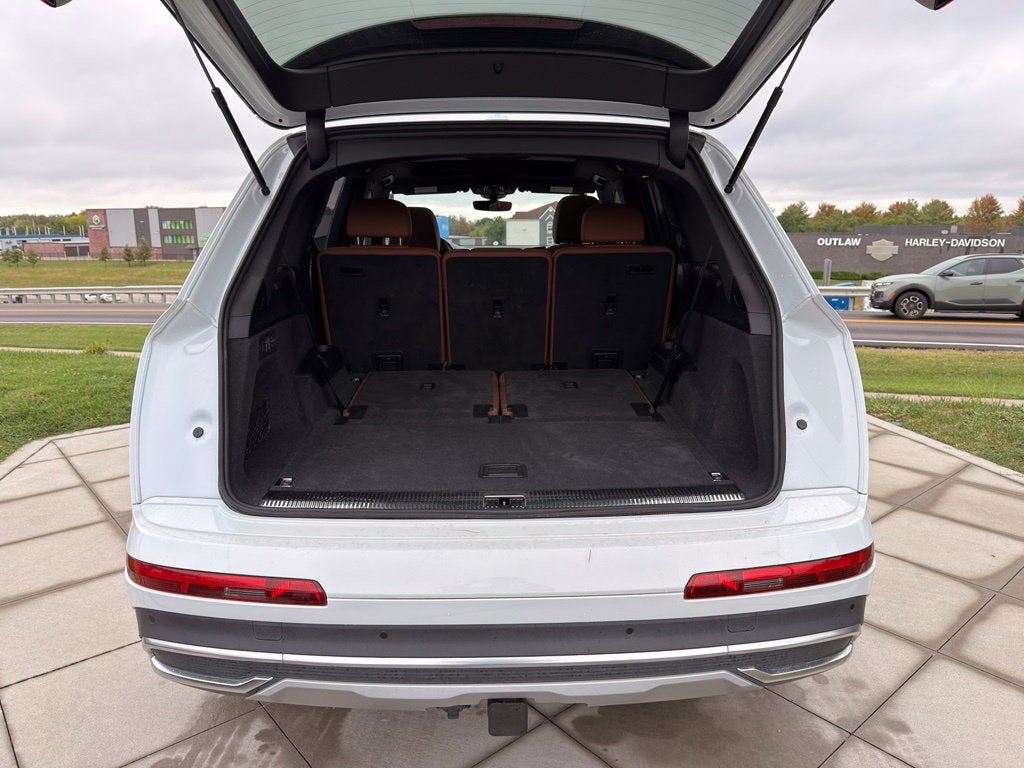 2021 Audi Q7 55 Prestige quattro