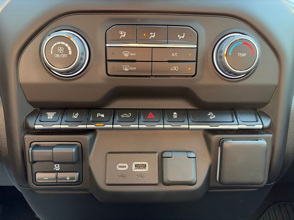 2024 Chevrolet Silverado 2500HD Custom