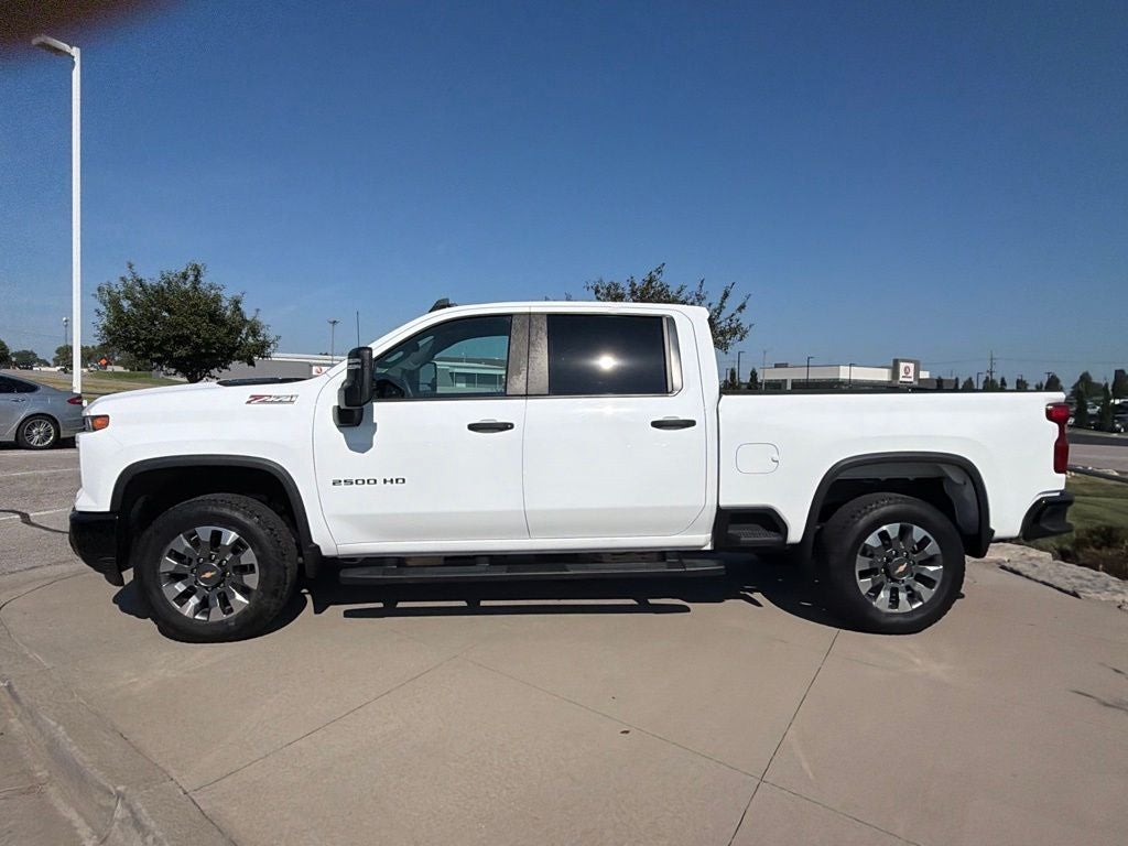 2024 Chevrolet Silverado 2500HD Custom