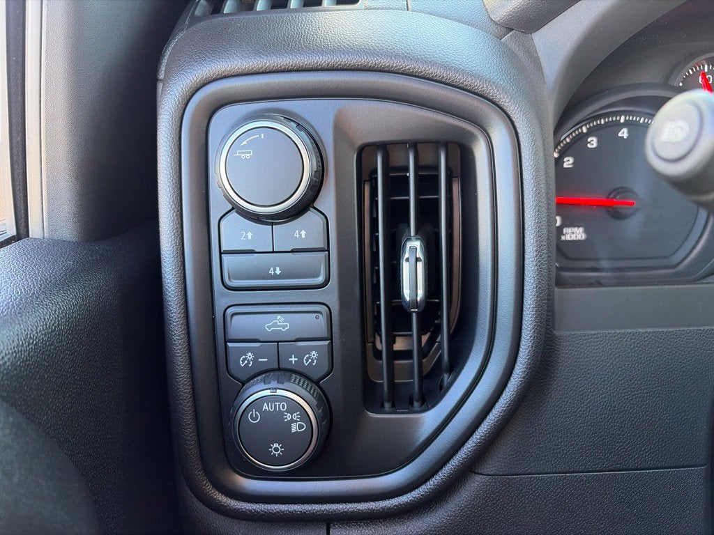 2026 Chevrolet Silverado 2500HD Custom