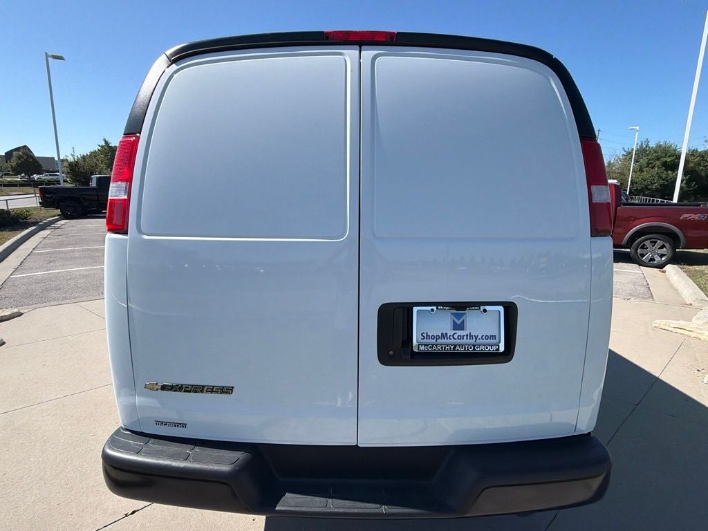 2025 Chevrolet Express 2500 Work Van Cargo