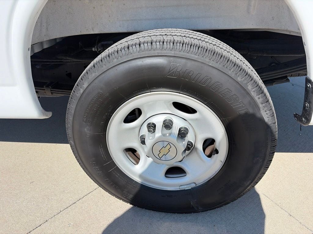 2025 Chevrolet Express 2500 Work Van Cargo
