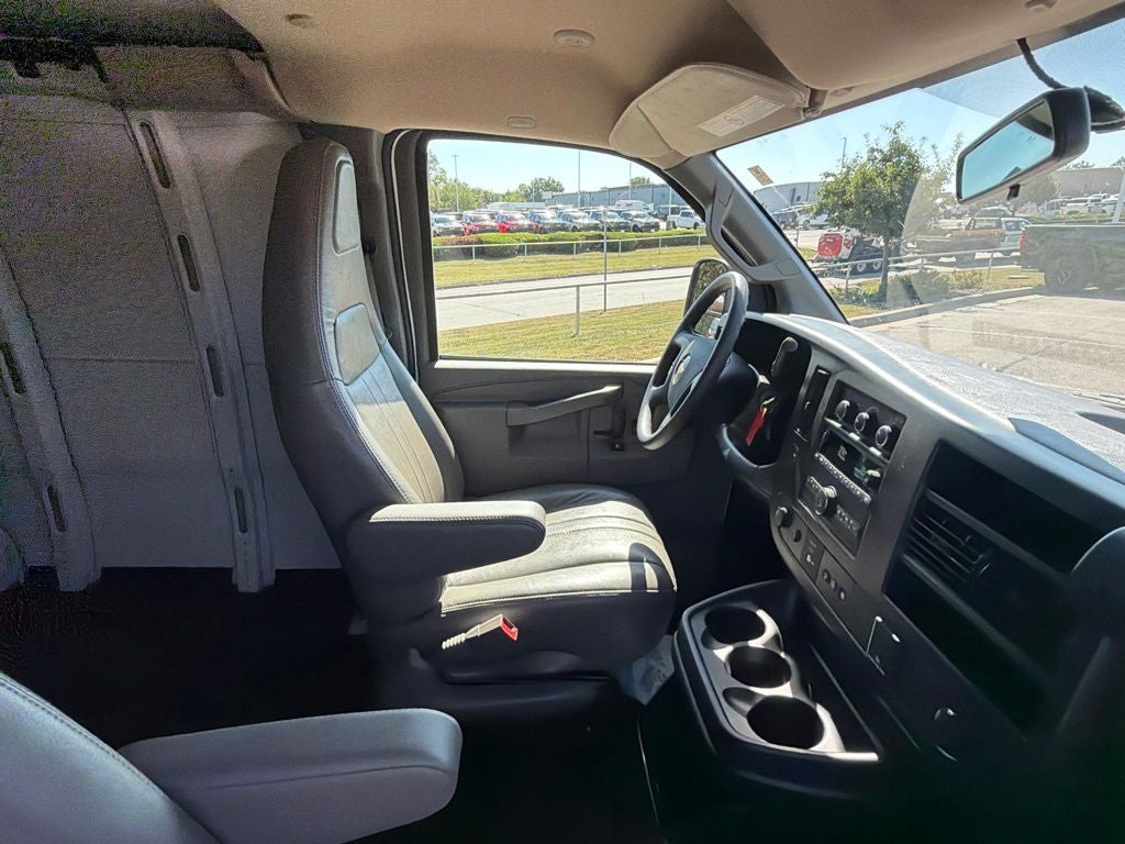 2025 Chevrolet Express 2500 Work Van Cargo