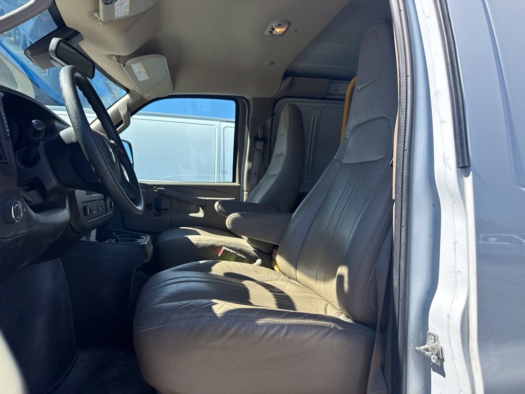 2024 Chevrolet Express 2500 Work Van Cargo