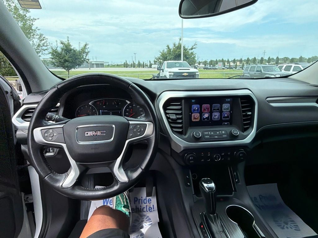 2017 GMC Acadia SLT-1