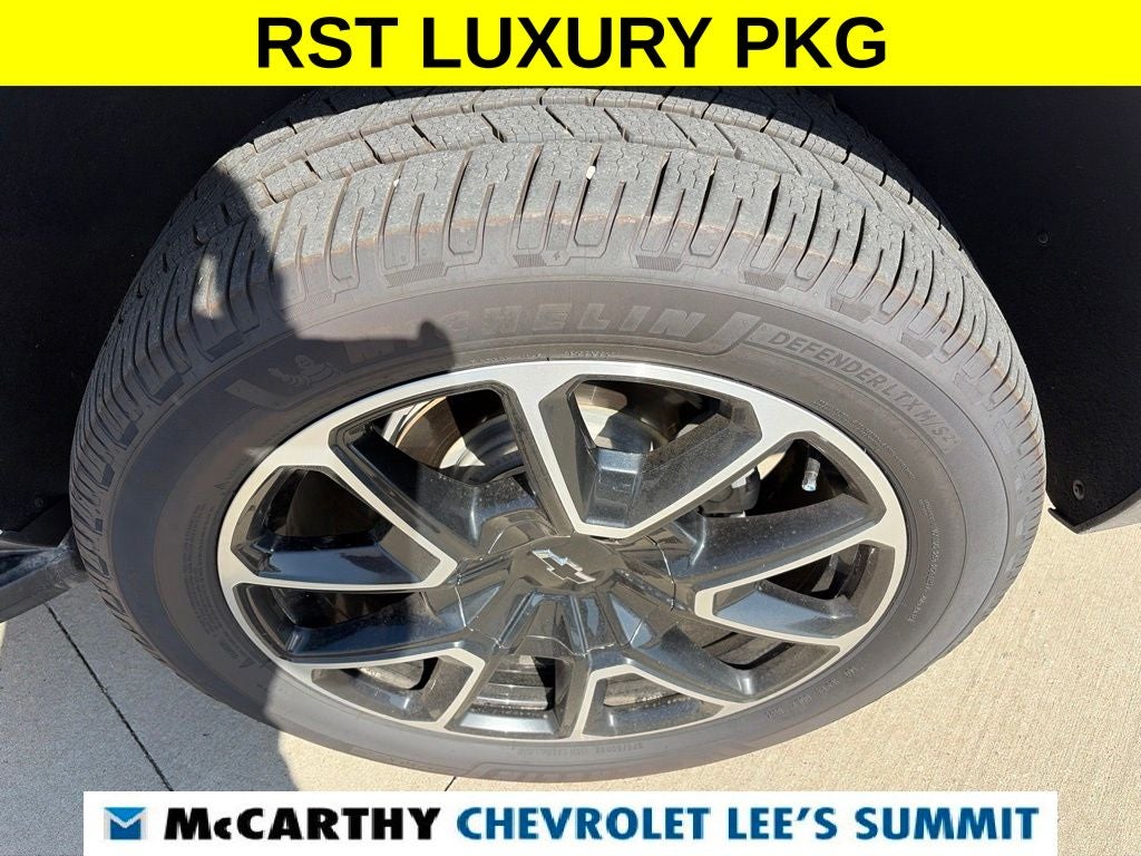 2024 Chevrolet Suburban RST