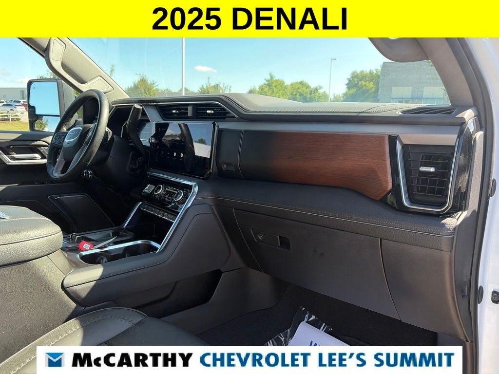 2025 GMC Sierra 3500HD Denali