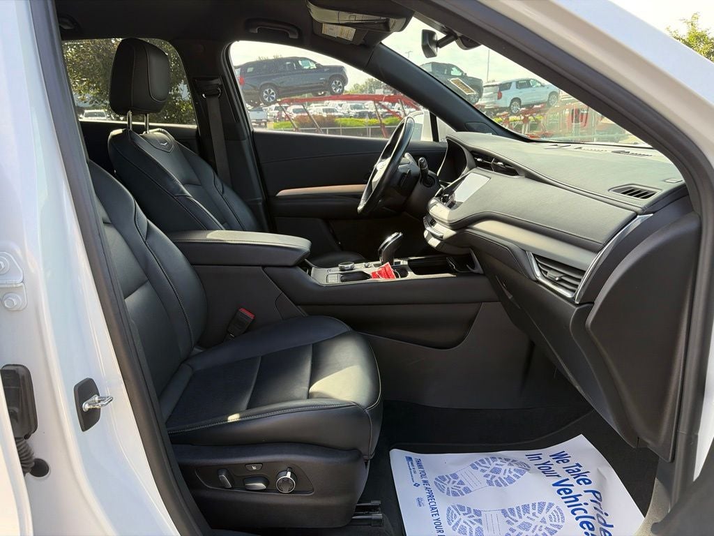 2020 Cadillac XT4 Premium Luxury