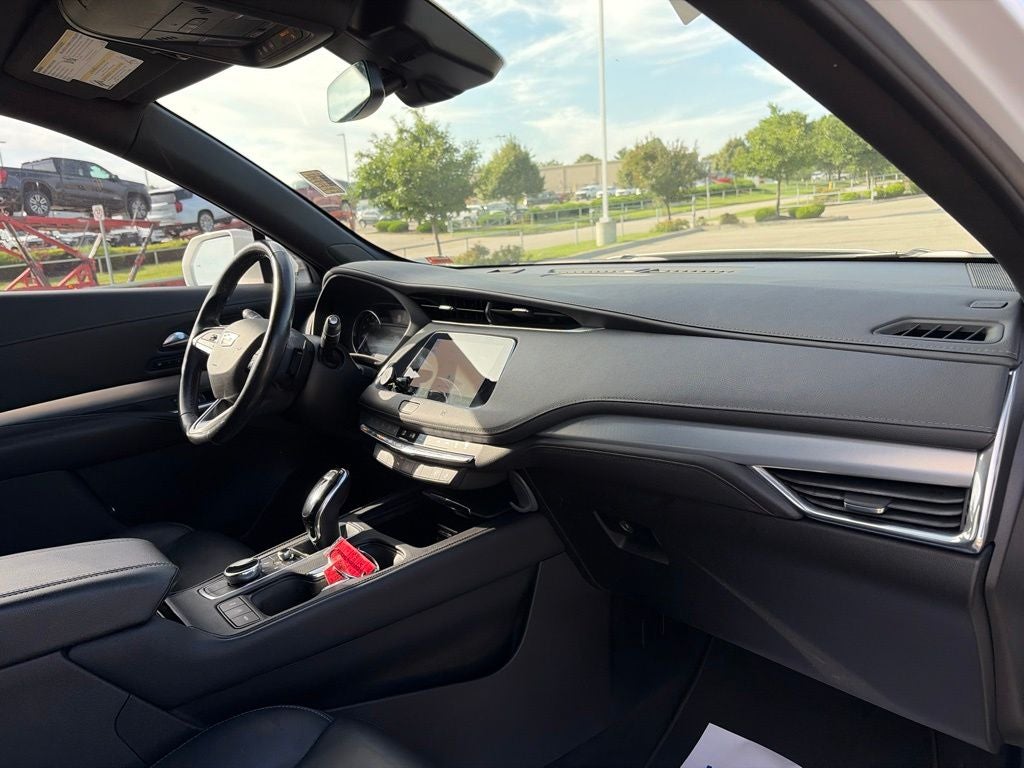2020 Cadillac XT4 Premium Luxury