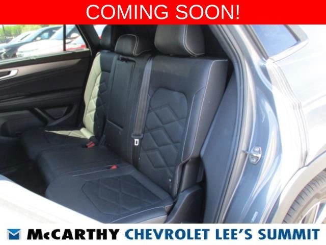 2025 Volkswagen Atlas Cross Sport 2.0T SE w/Technology