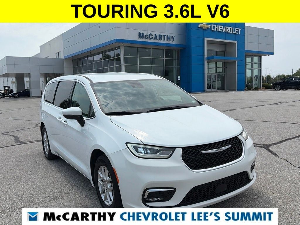 2023 Chrysler Pacifica Touring L