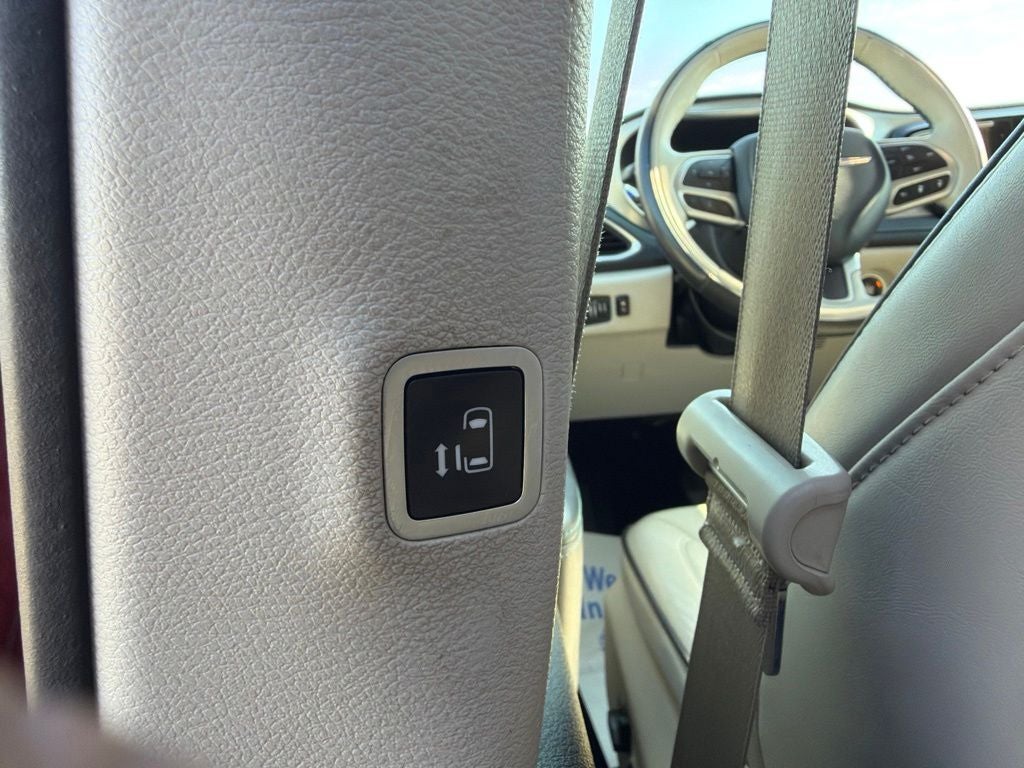 2018 Chrysler Pacifica Hybrid Limited