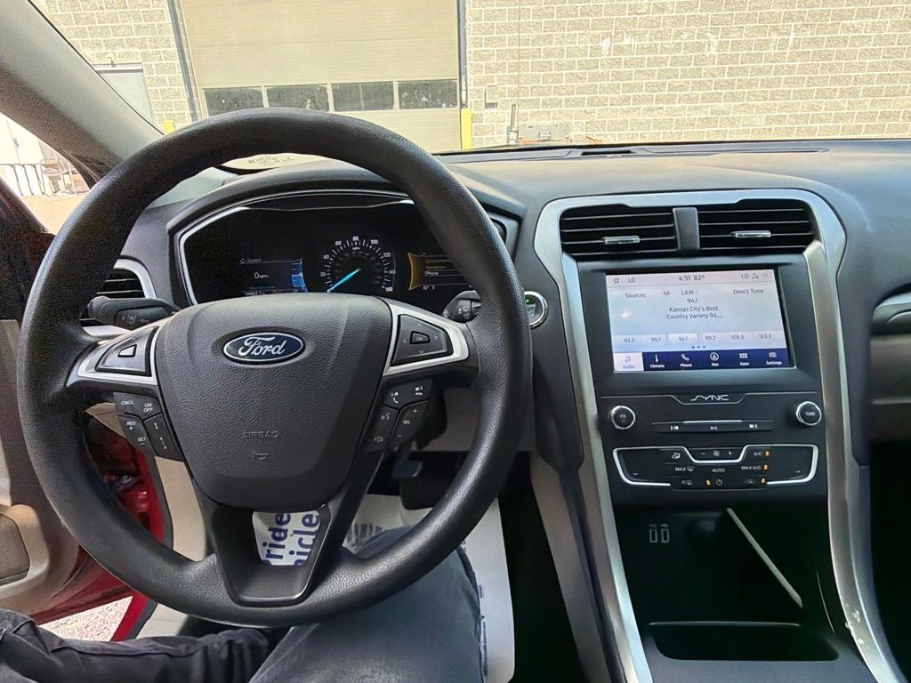 2020 Ford Fusion SE