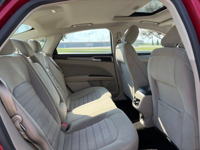 2020 Ford Fusion SE