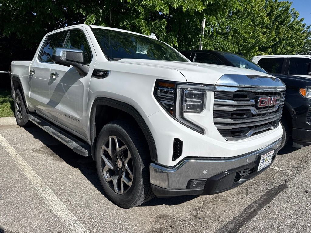2024 GMC Sierra 1500 SLT