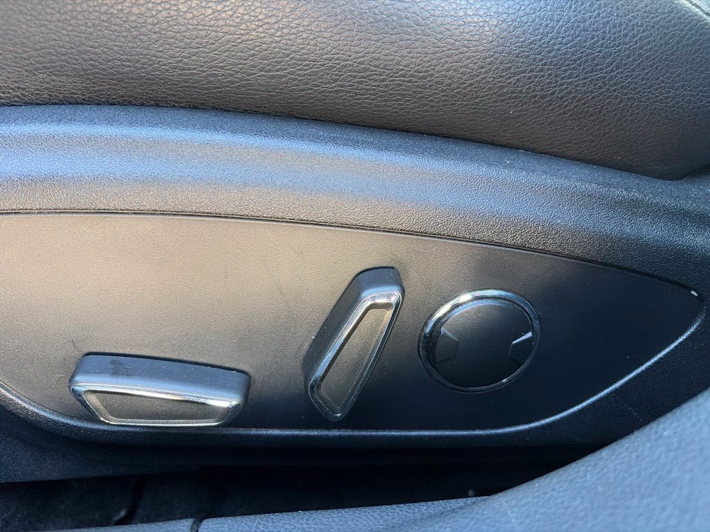 2016 Lincoln MKZ Hybrid Base
