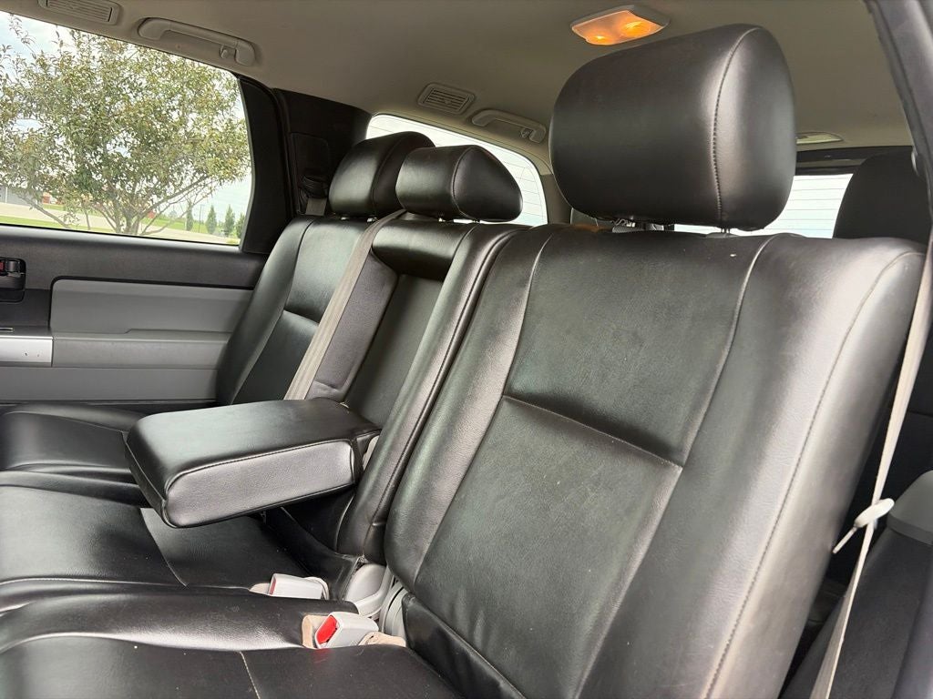 2019 Toyota Sequoia SR5 5.7L