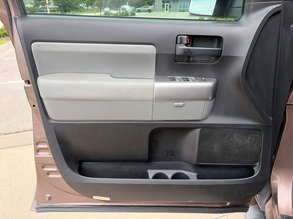 2019 Toyota Sequoia SR5 5.7L