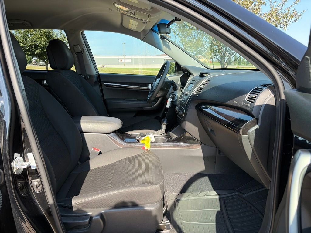 2014 Kia Sorento LX