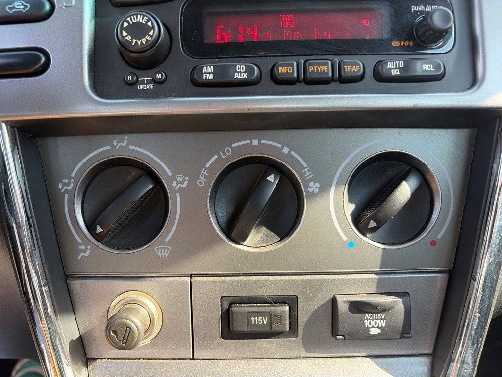 2005 Pontiac Vibe Base