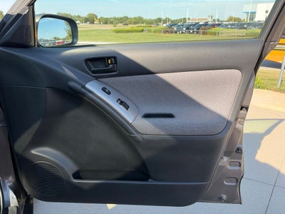 2005 Pontiac Vibe Base