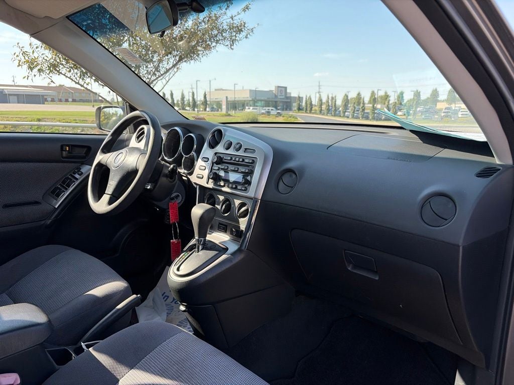 2005 Pontiac Vibe Base