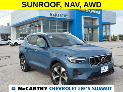 2025 Volvo XC40 B5 Plus Bright Theme