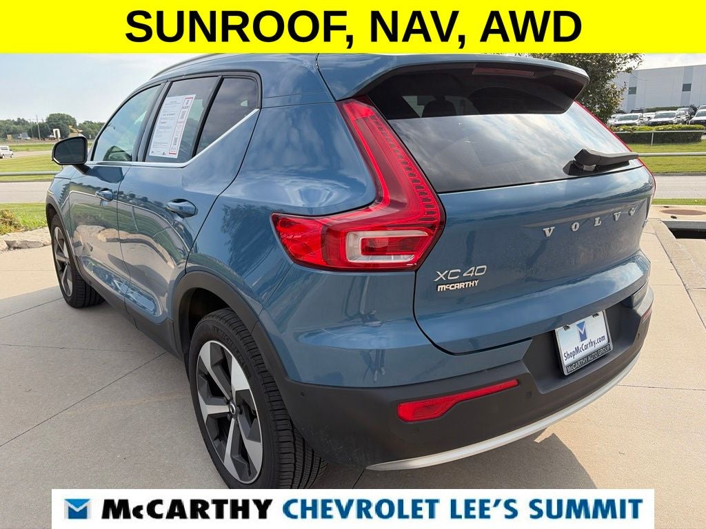 2025 Volvo XC40 B5 Plus Bright Theme