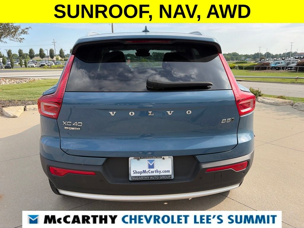 2025 Volvo XC40 B5 Plus Bright Theme
