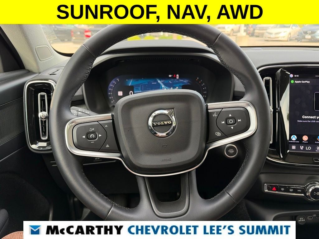 2025 Volvo XC40 B5 Plus Bright Theme