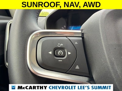 2025 Volvo XC40 B5 Plus Bright Theme