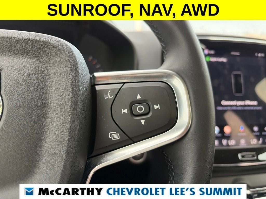 2025 Volvo XC40 B5 Plus Bright Theme